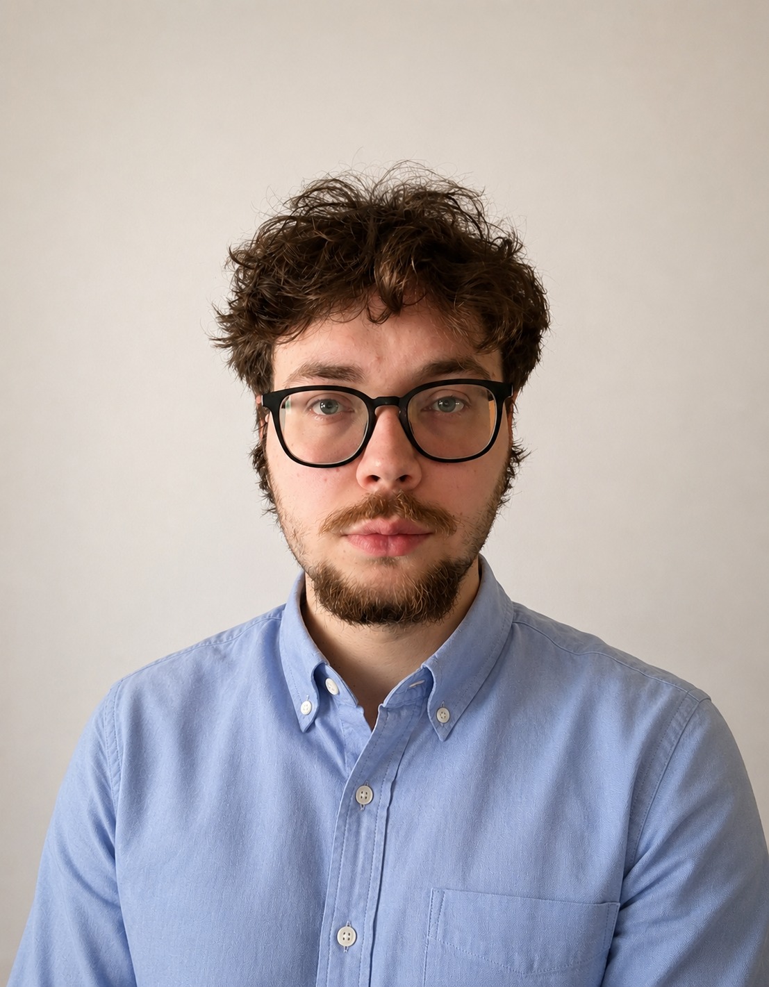 Portrait de Joakim Janssens, co-fondateur et développeur de Halenria.